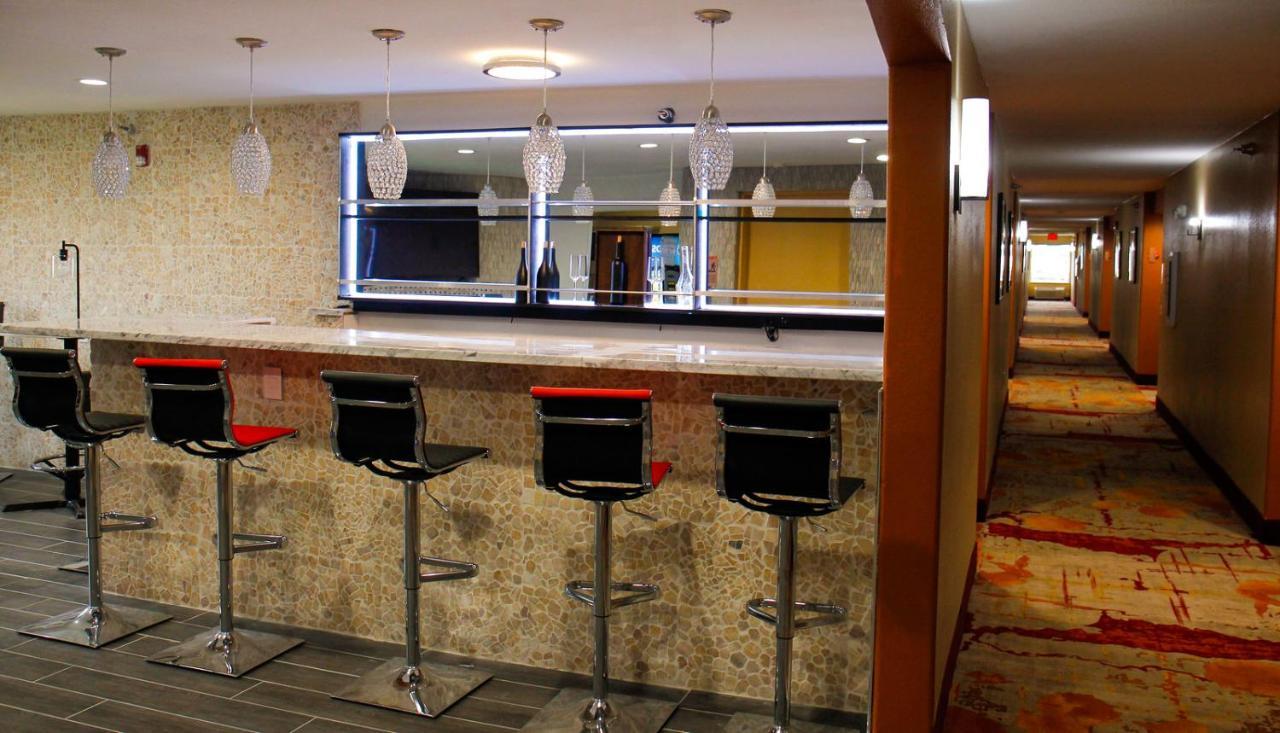 The Leo Collection Detroit, Ascend Hotel Collection Lincoln Park ภายนอก รูปภาพ