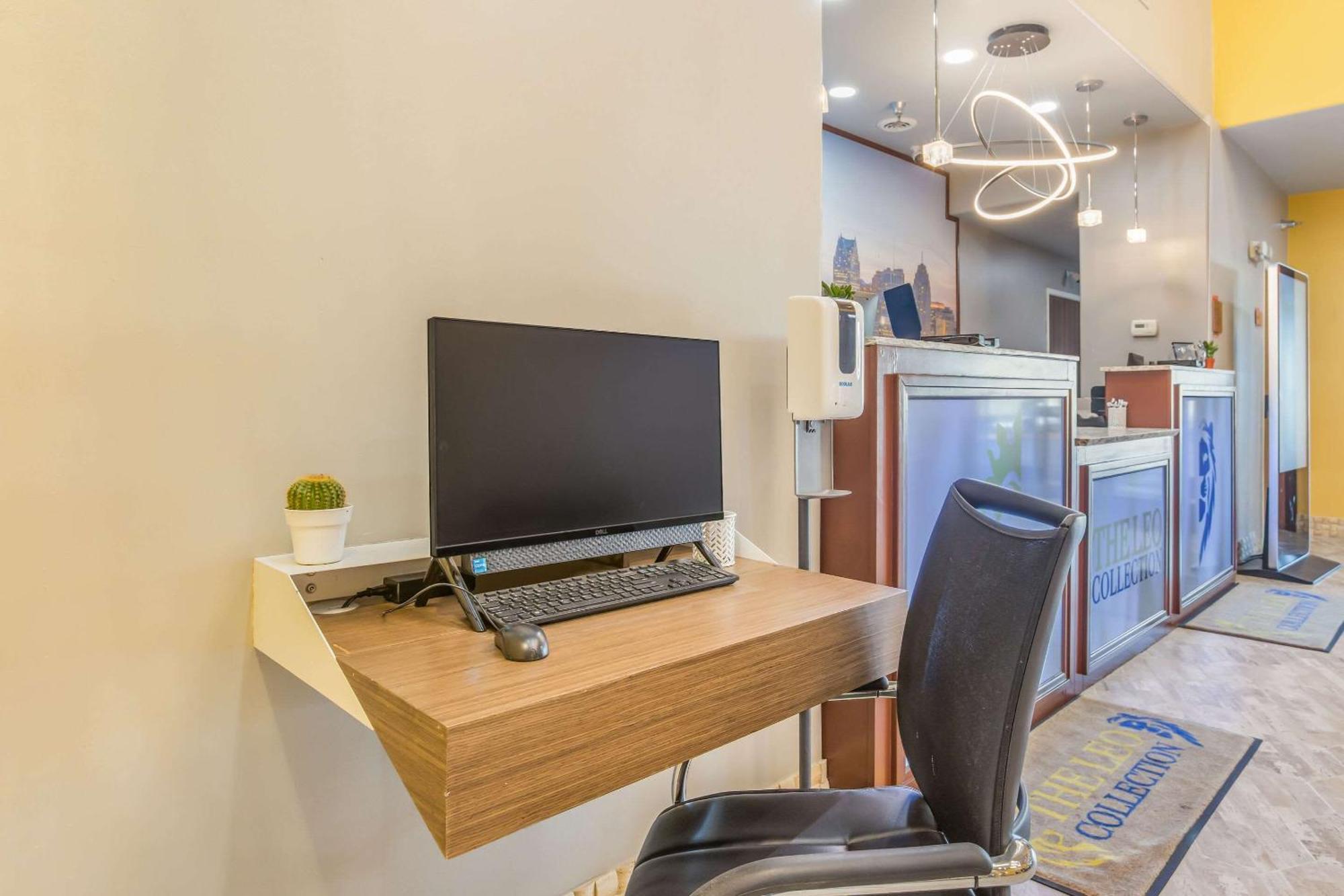 The Leo Collection Detroit, Ascend Hotel Collection Lincoln Park ภายนอก รูปภาพ