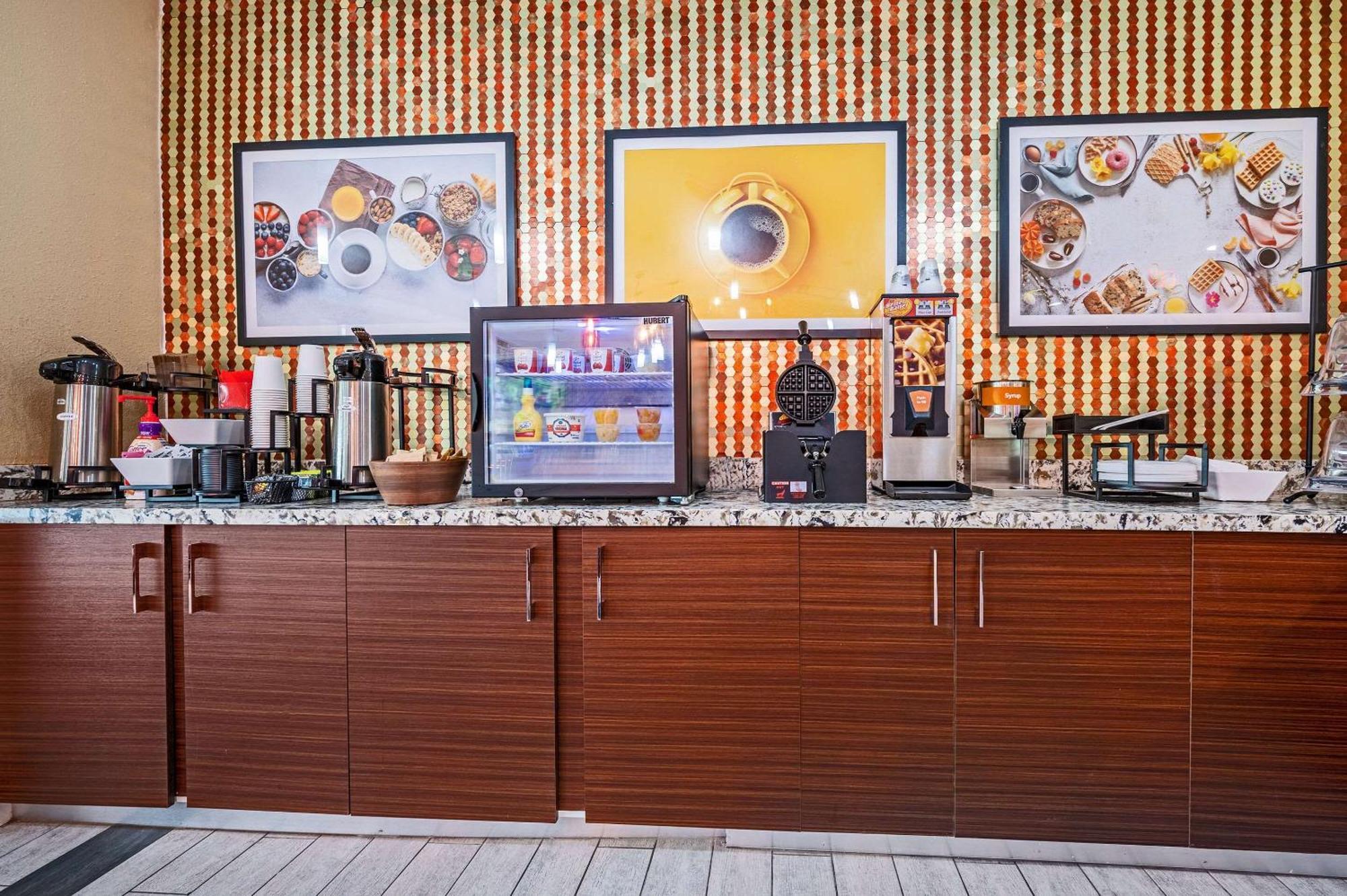 The Leo Collection Detroit, Ascend Hotel Collection Lincoln Park ภายนอก รูปภาพ