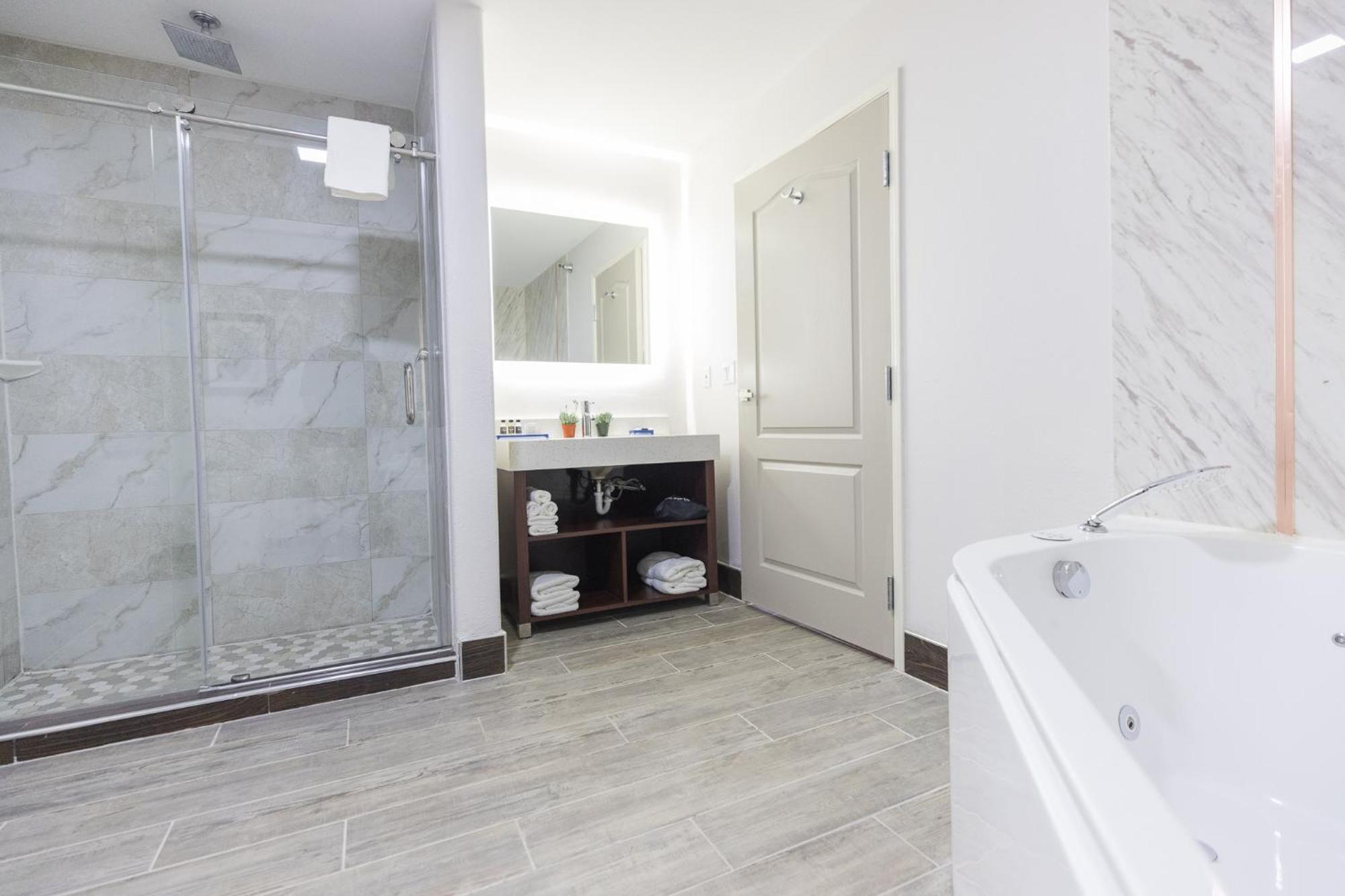 The Leo Collection Detroit, Ascend Hotel Collection Lincoln Park ภายนอก รูปภาพ